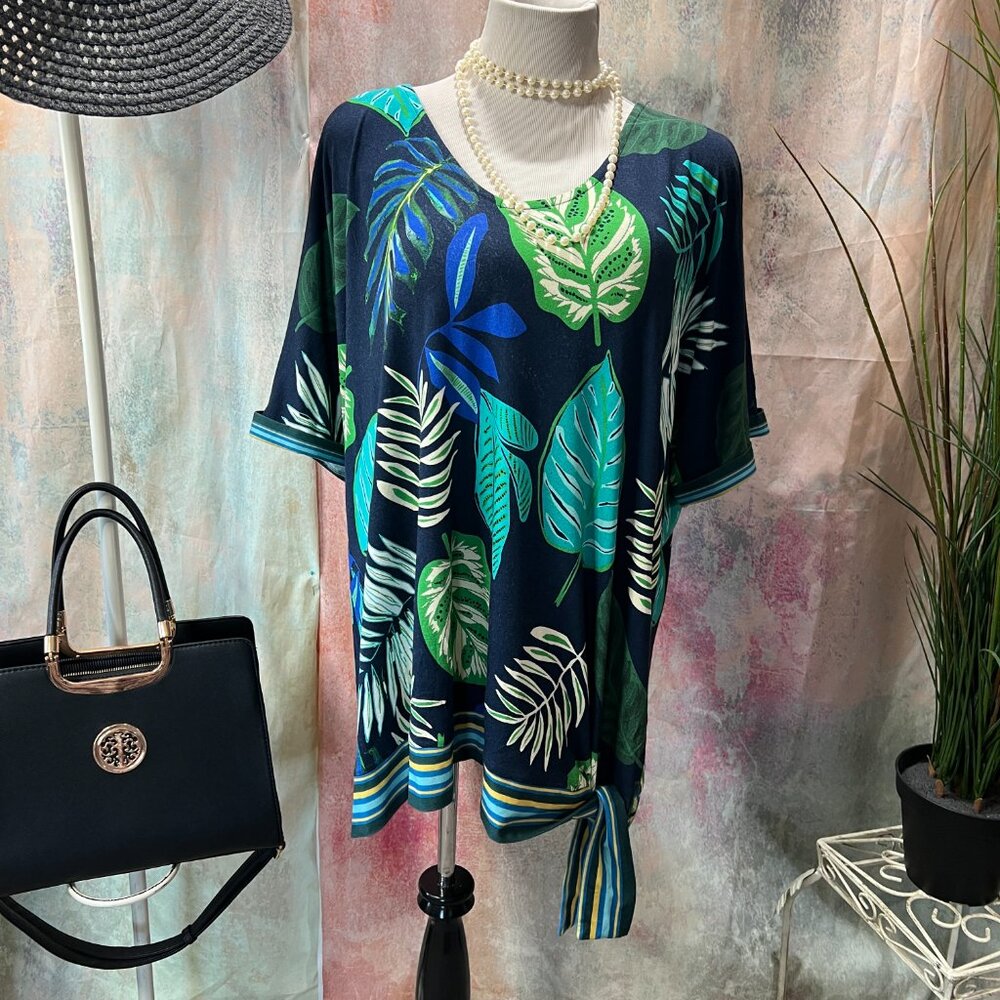 NWOT📌 Ulla Popken Beautiful Long Tropical V-Neckline Shirt w Short Sleeve